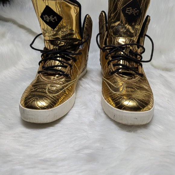 Size 9 - Nike LeBron 11 NSW Lifestyle QS Black History Month golden color - Picture 3 of 12